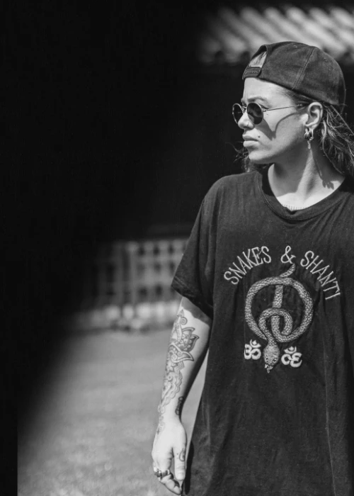 (Tash SULTANA)